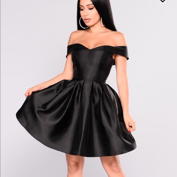fashion nova little black dress